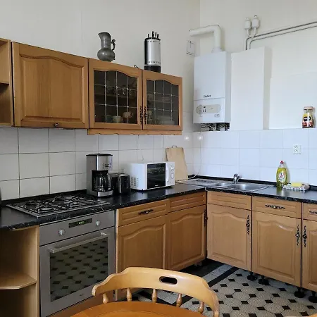 Bright 2bdr Sleeps 8 Near Center M1