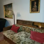 Apartment Bright 2bdr Sleeps 8 Near Center M1 *