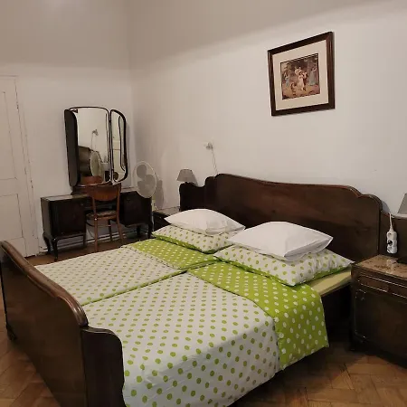 Bright 2bdr Sleeps 8 Near Center M1 * Praga