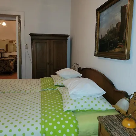 Bright 2bdr Sleeps 8 Near Center M1 Appartement