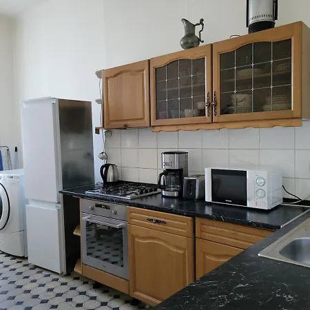 Bright 2bdr Sleeps 8 Near Center M1 Apartamento *