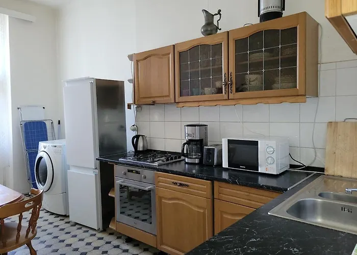 Bright 2bdr Sleeps 8 Near Center M1 Apartamento *